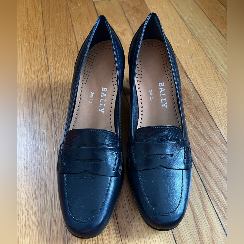 Bally pumps size 7 made in Italy